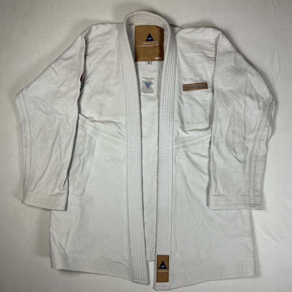 Vanguard BJJ Jiu Jitsu Gi Jacket Competition M2W White Pearl Weave Size A2